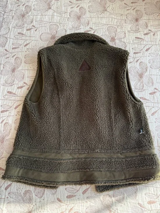 Fjallraven Fjall Women's Suede Sherpa Vest in Olive Green - Size Small - Picture 6 of 11